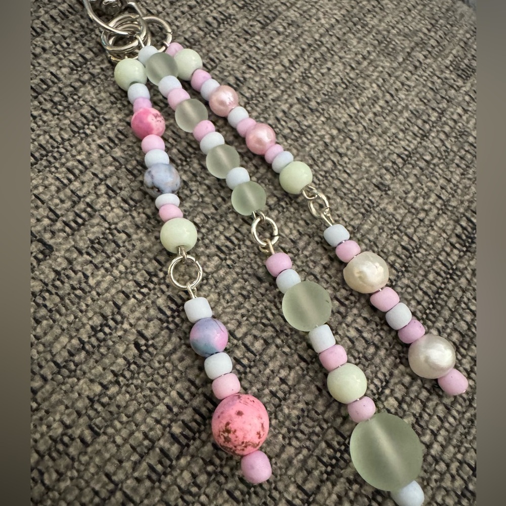 Pearlescent Pastel Soft Pink & Mint Beaded Bag Charm Keychain with Real Pearls - Picture 3 of 3